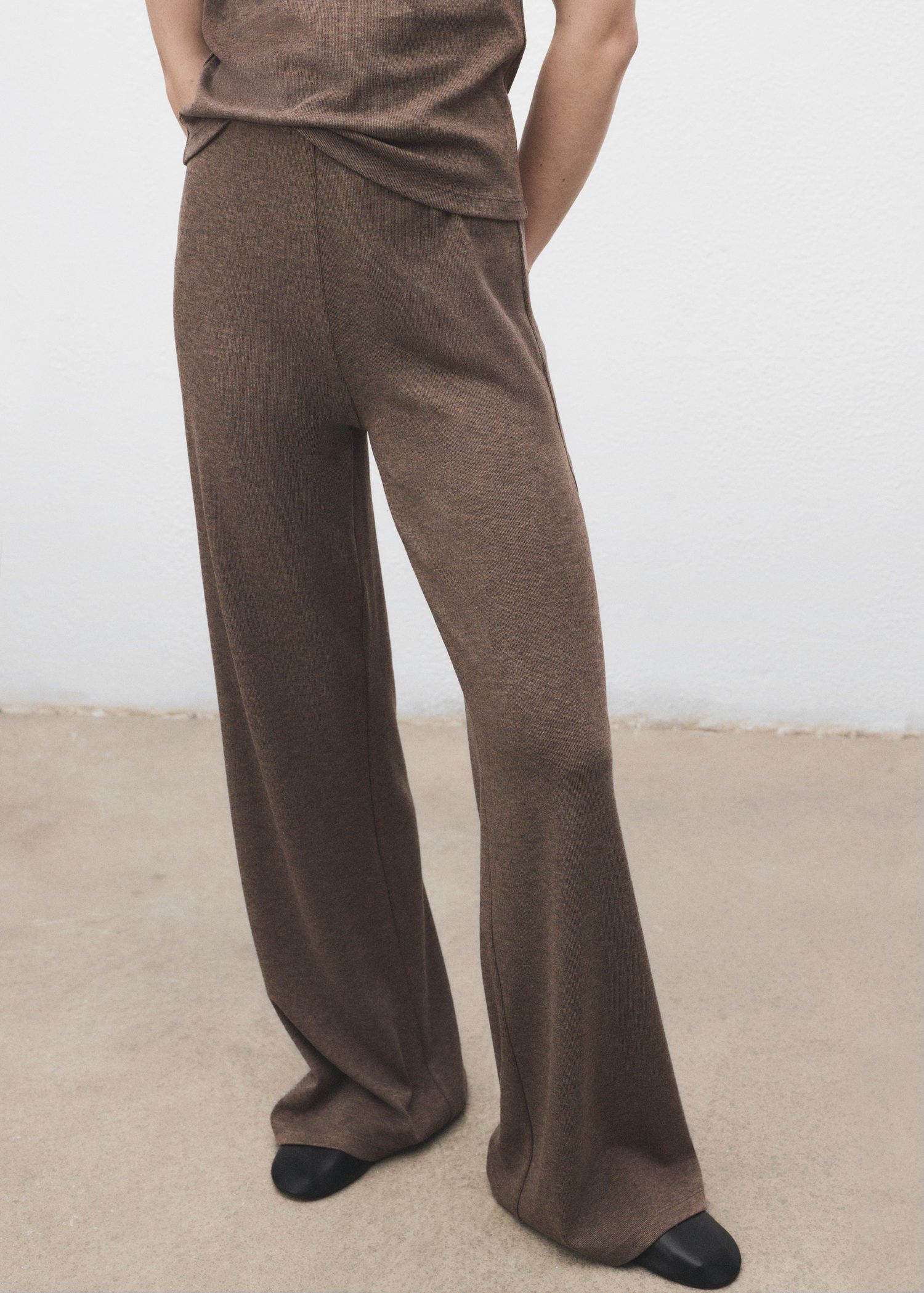 Knitted trousers with elastic waist