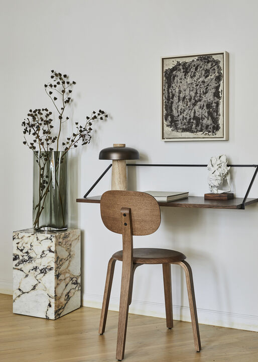 Plinth Tall, Calacatta Viola