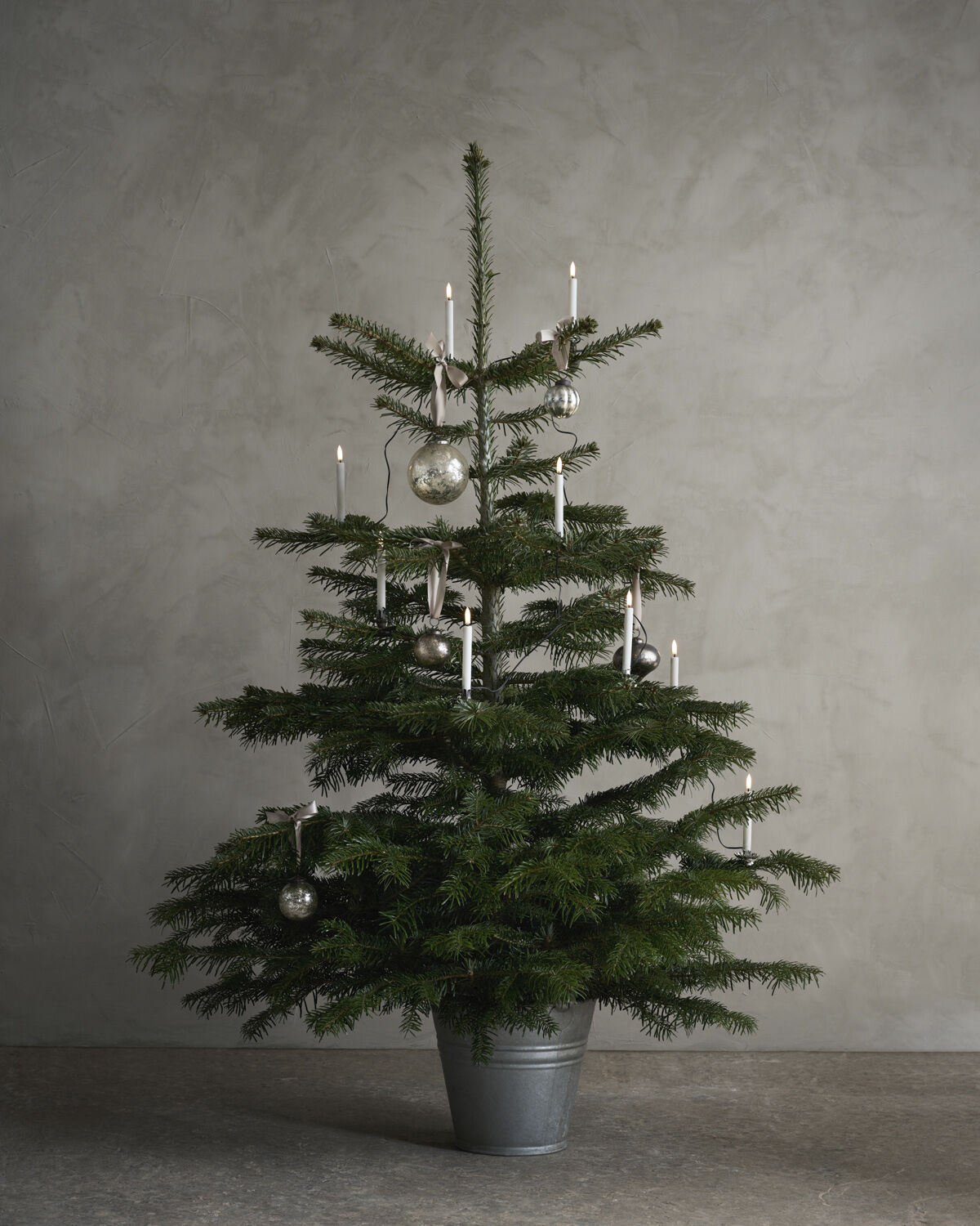 Christmas string, 12 candles, USB-C, White, 1,3x11 cm