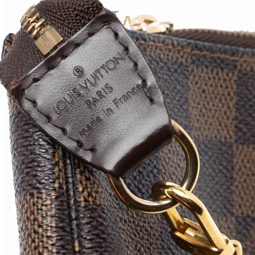 Louis Vuitton Pochette Accessoires