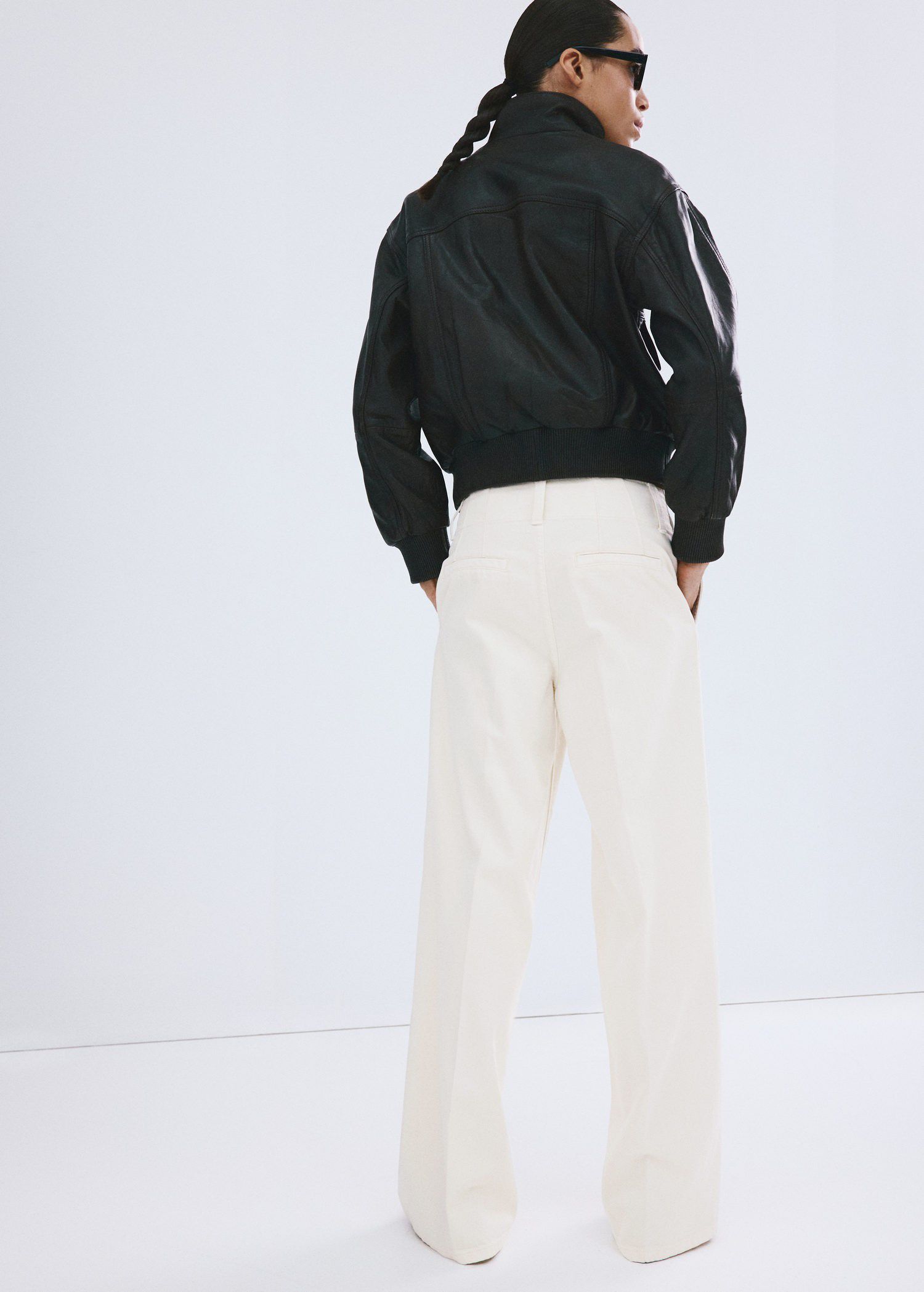 Wide leg mid-rise jeans