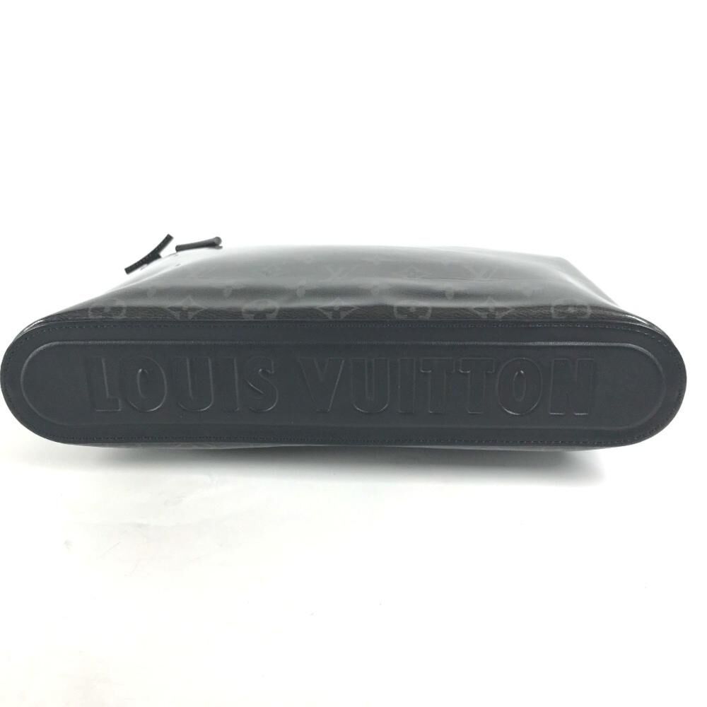 Louis Vuitton Clutch