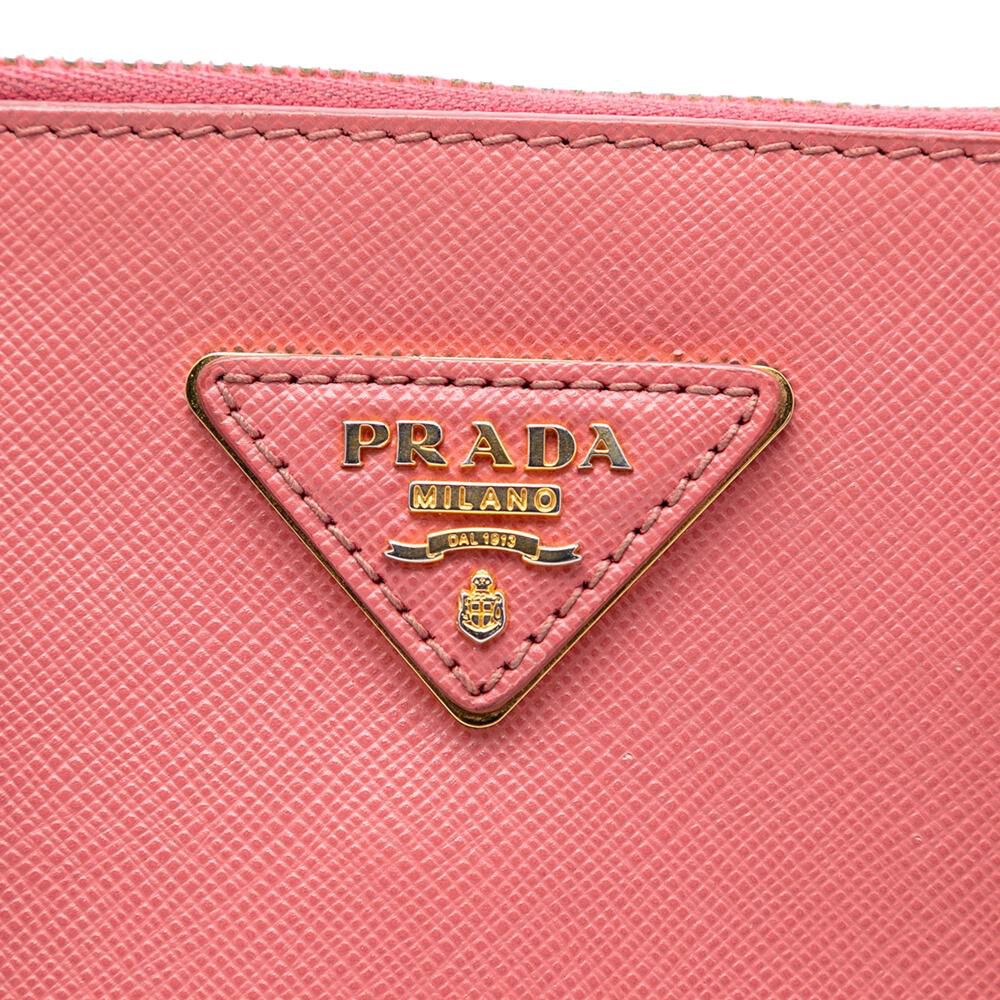 Prada Promenade