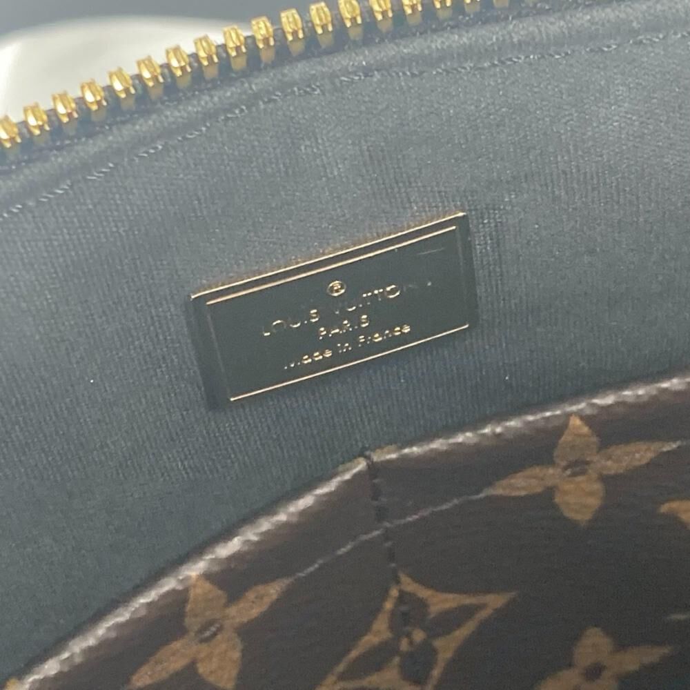 Louis Vuitton Tote