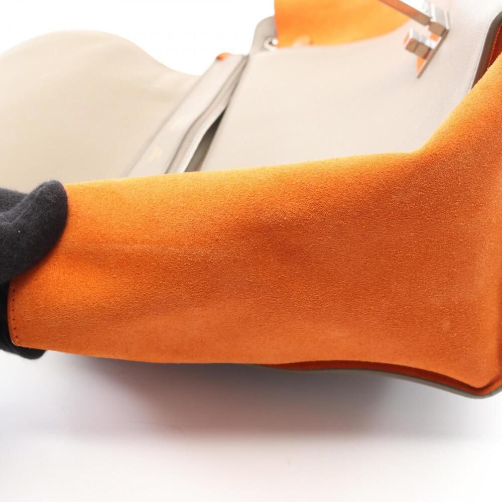 C&eacute;line Trapeze