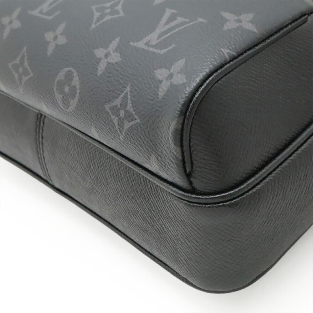 Louis Vuitton Messenger