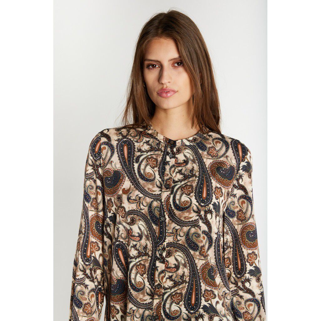651HMMaple shirt