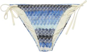 Amber Baila Bikini Tanga