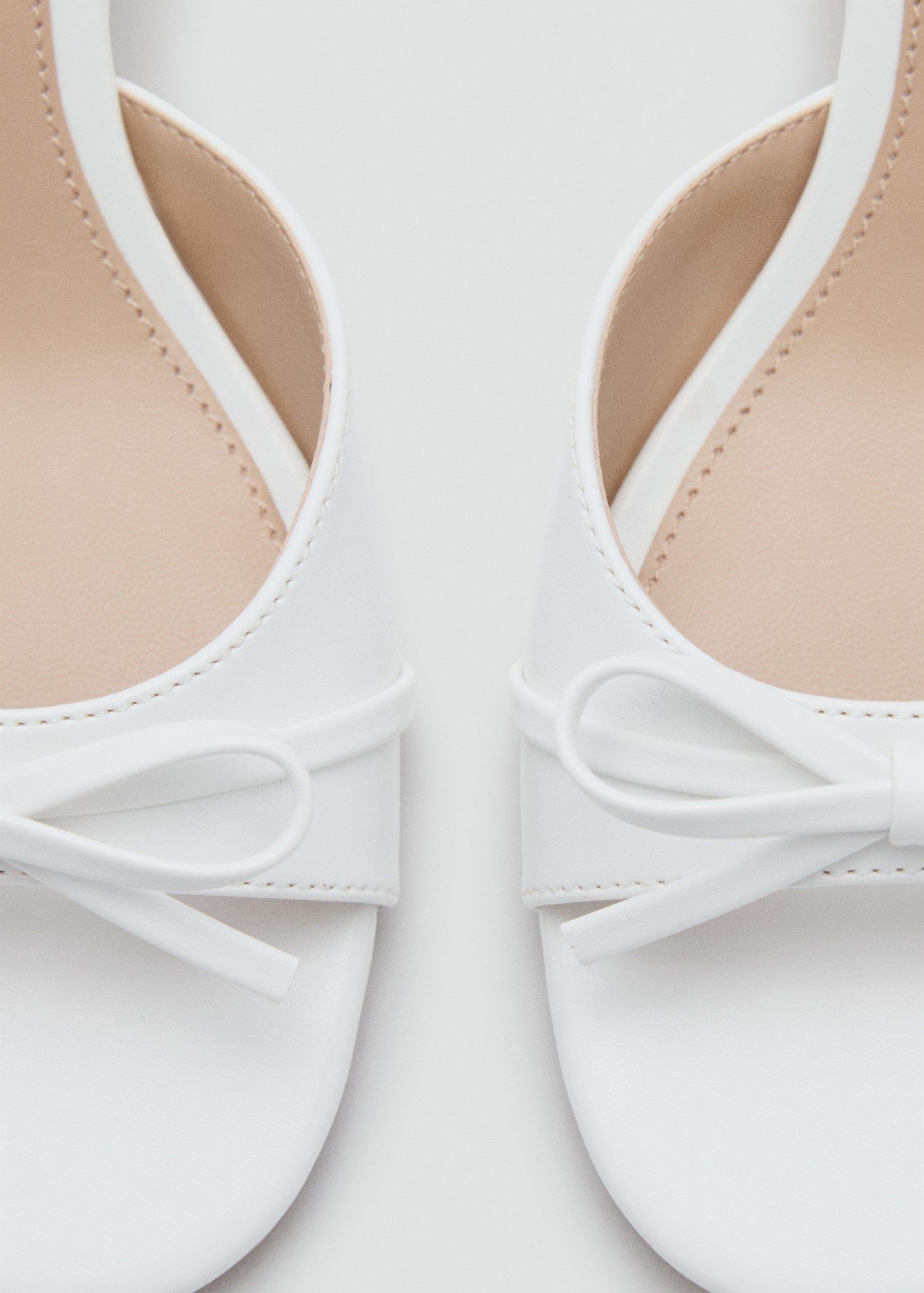 Bow heel sandals