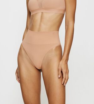 Triumph Soft Sculpt Bandeau String