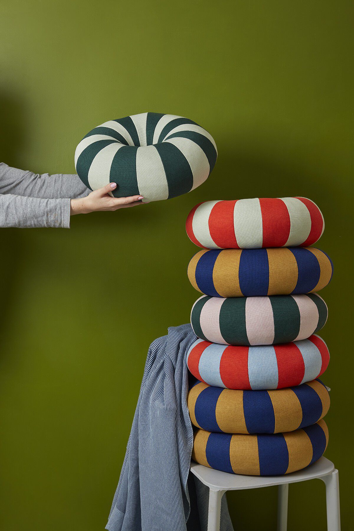 FLOAT PILLOW, DARK GREEN/ROSE