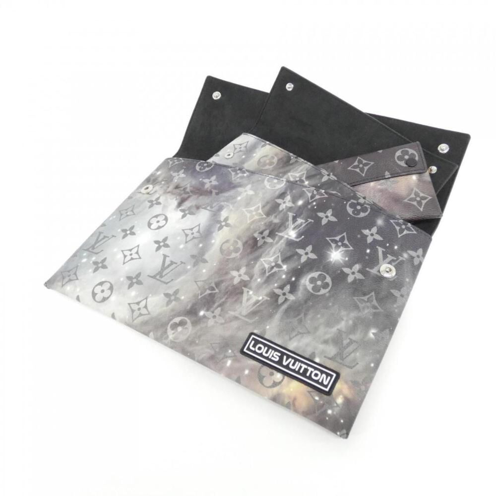 Louis Vuitton Pouch