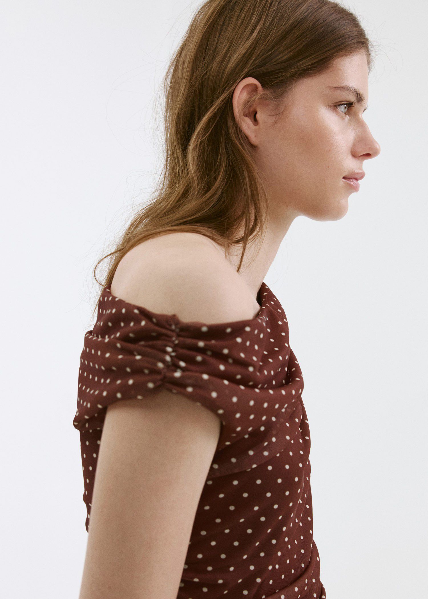 Fitted polka dot midi dress