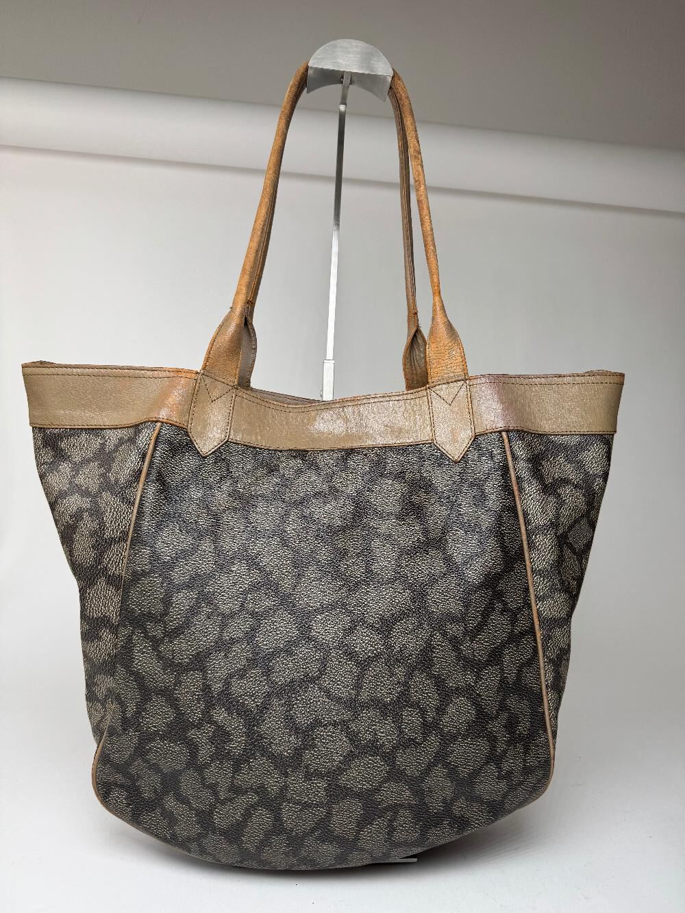 Yves Saint Laurent Shopper