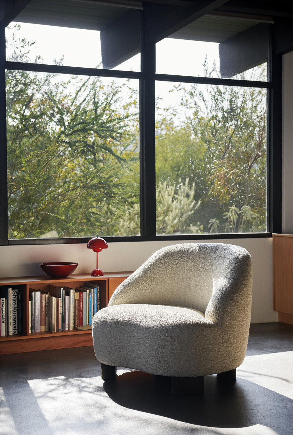 Margas Lounge Chair LC1, Karakorum