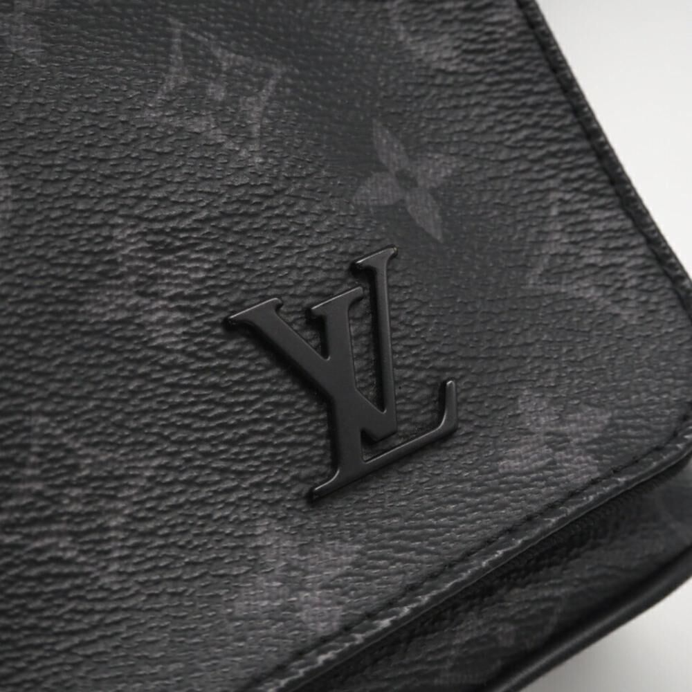 Louis Vuitton District