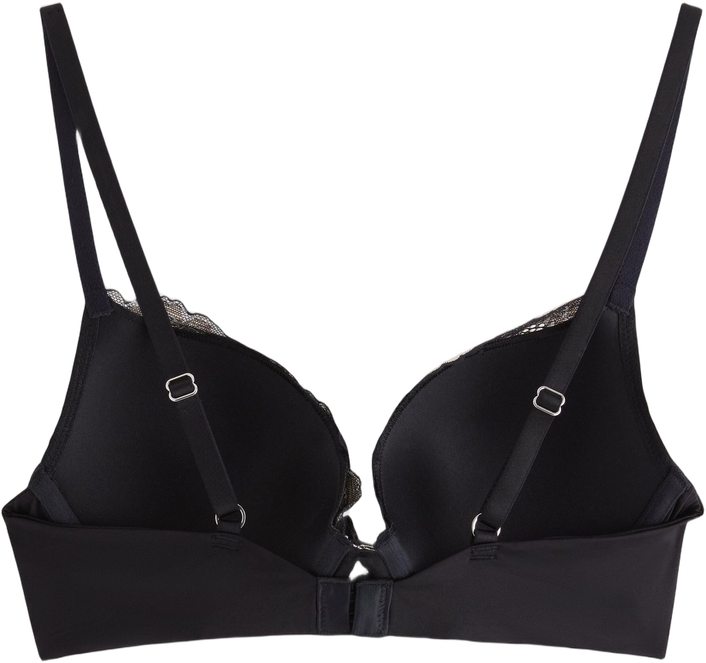 A push-up bra in lace.
