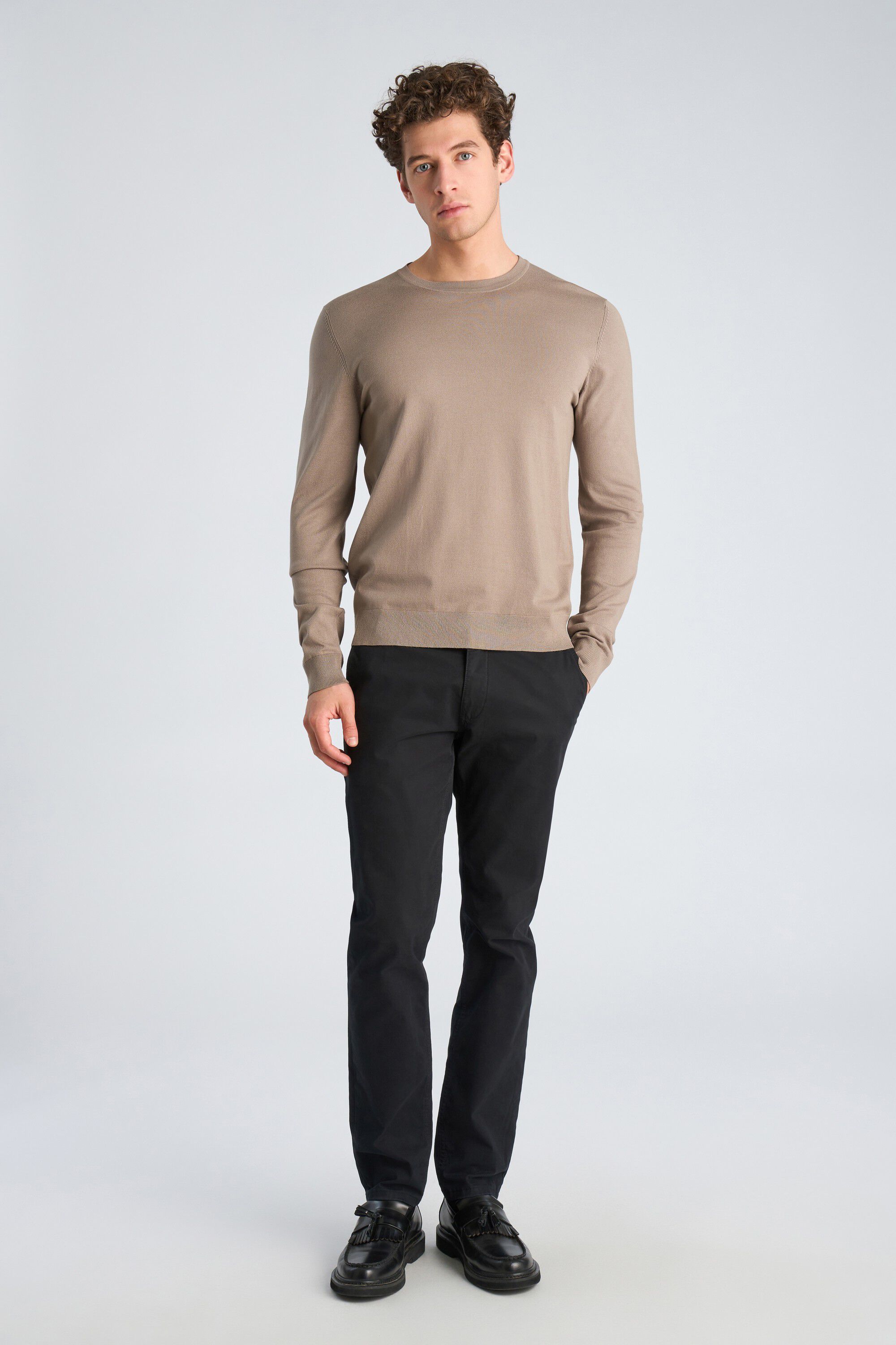 Soft viscose blend o-neck knit