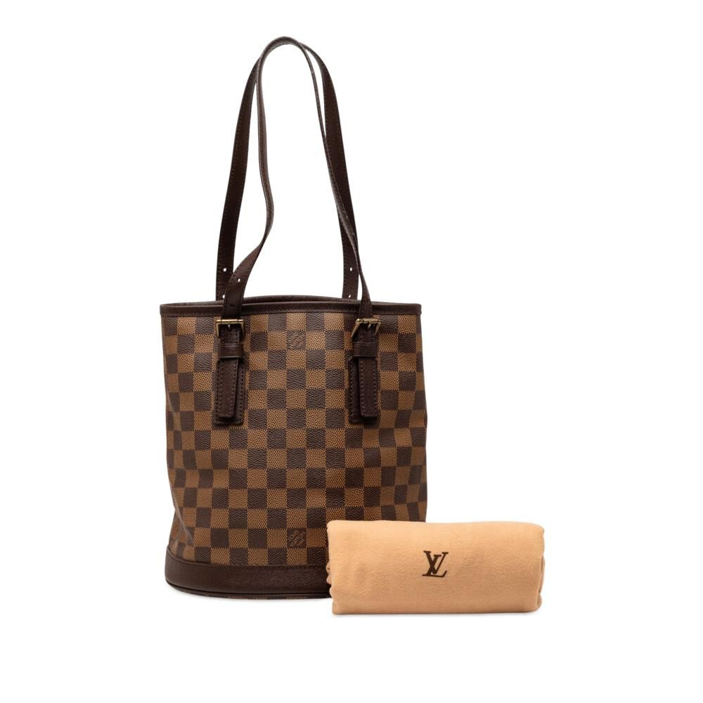 Louis Vuitton Marais