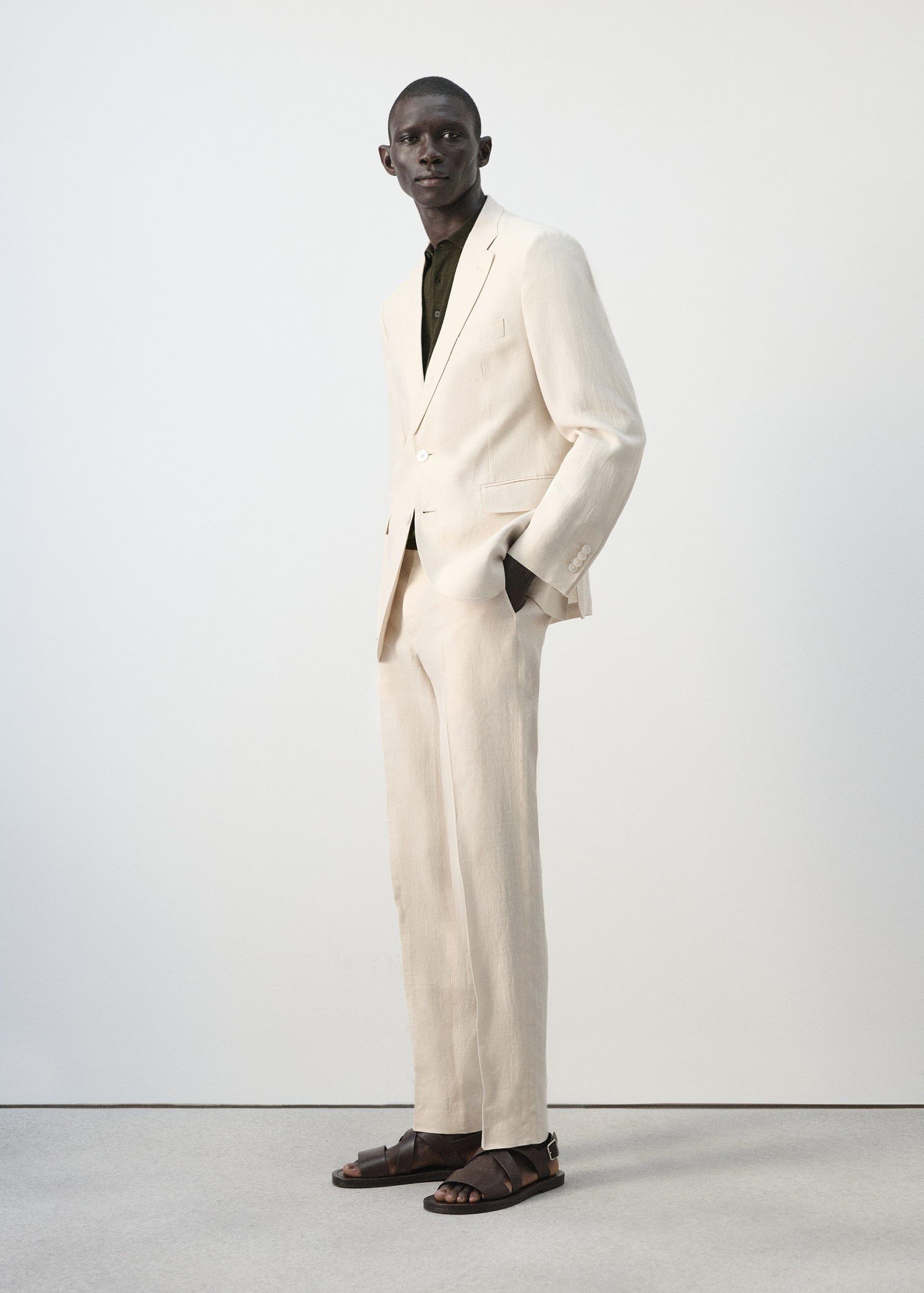 Amalfi 100% linen slim-fit suit tro