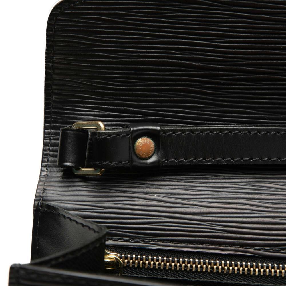 Louis Vuitton Pochette Sellier