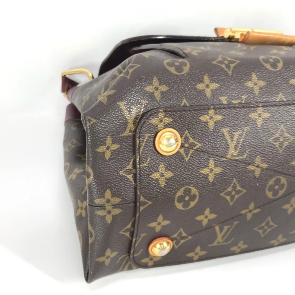 Louis Vuitton Shoulder Bags