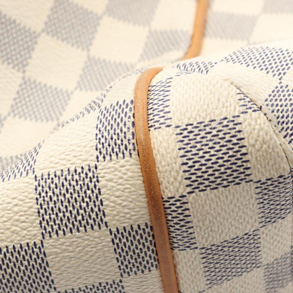 Louis Vuitton Totally