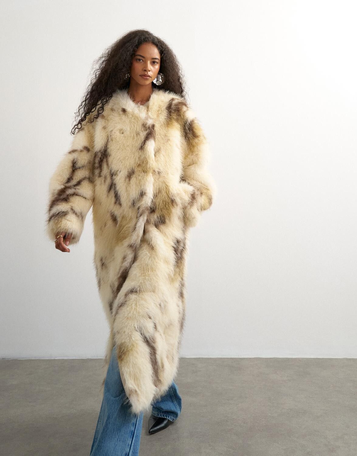 Tsselmi Coat Otw