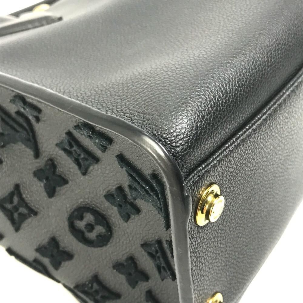 Louis Vuitton On My Side