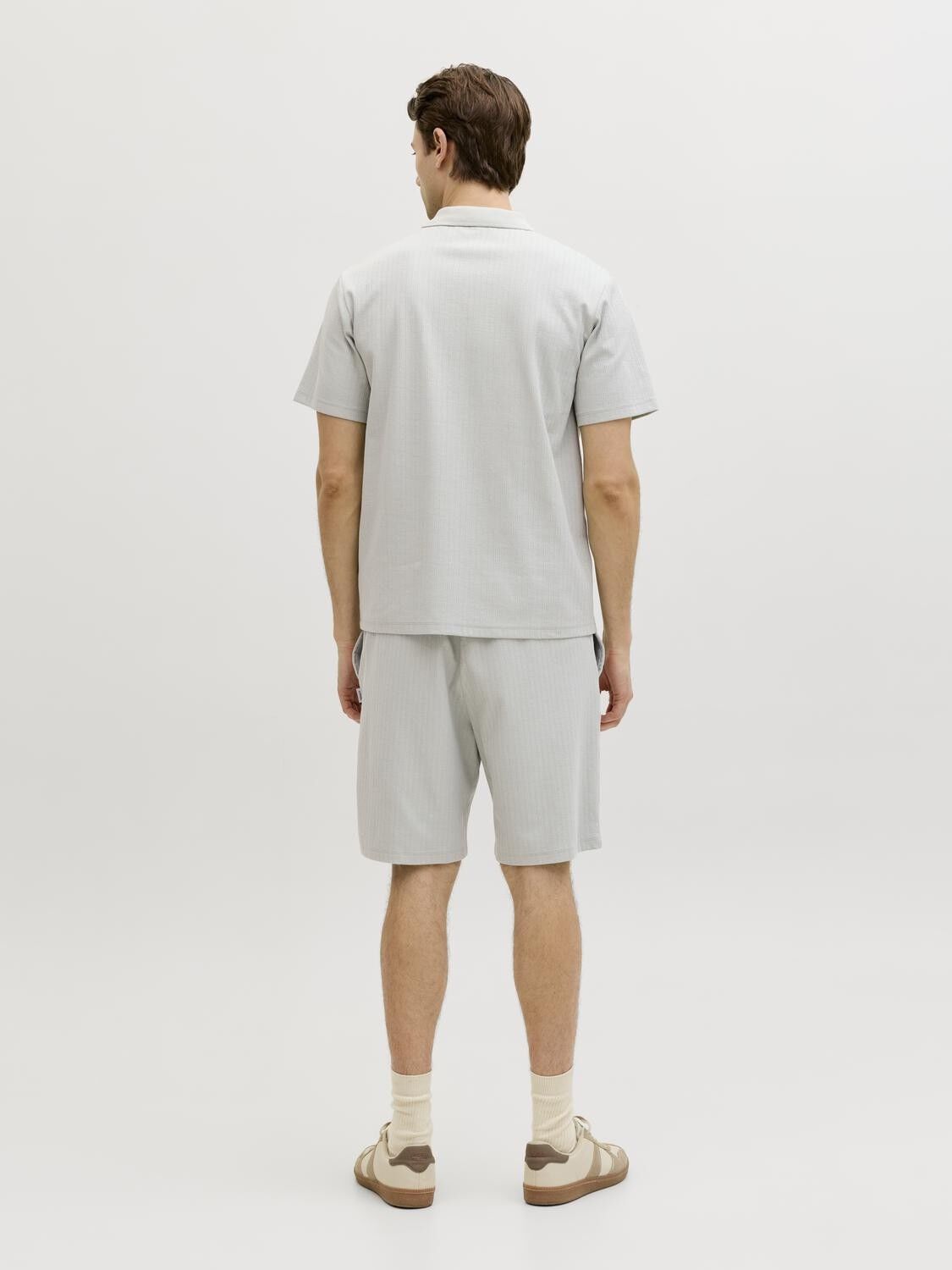 JREBDENVER SPLIT NECK SS TEE