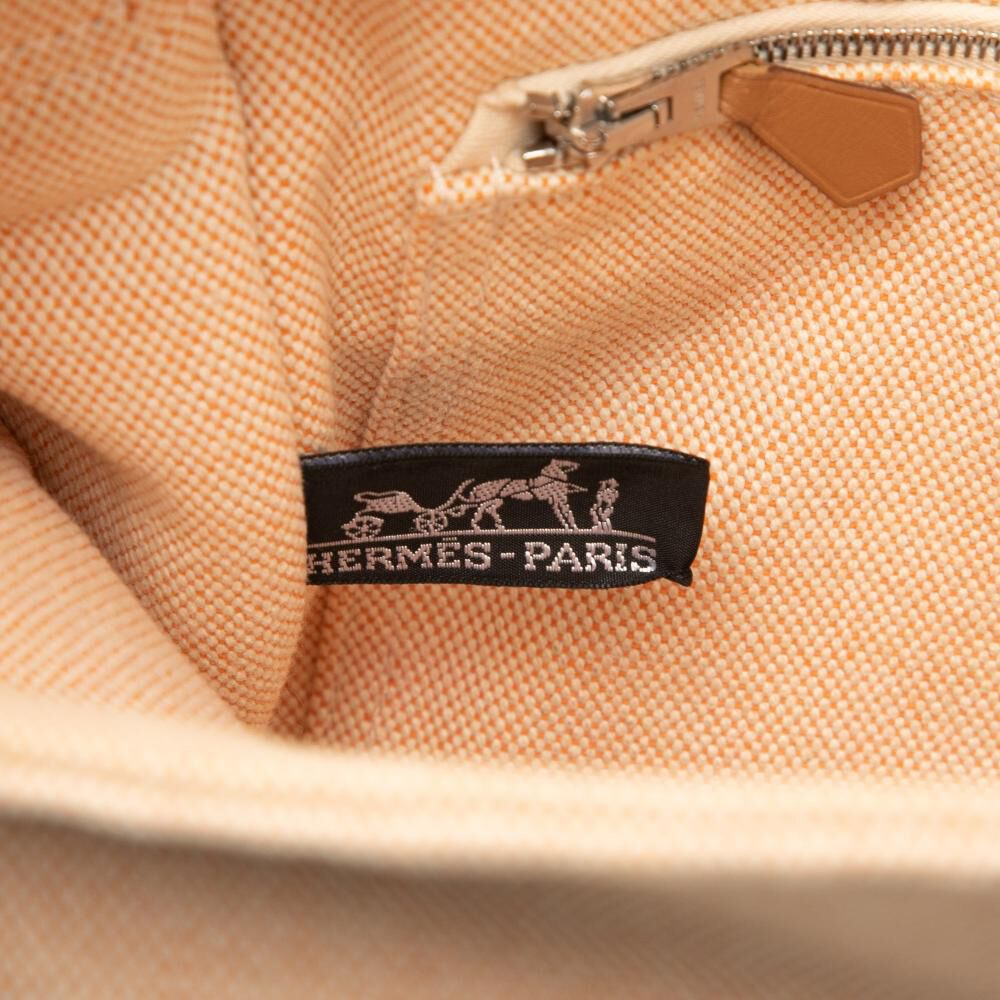 Herm&egrave;s Clutch