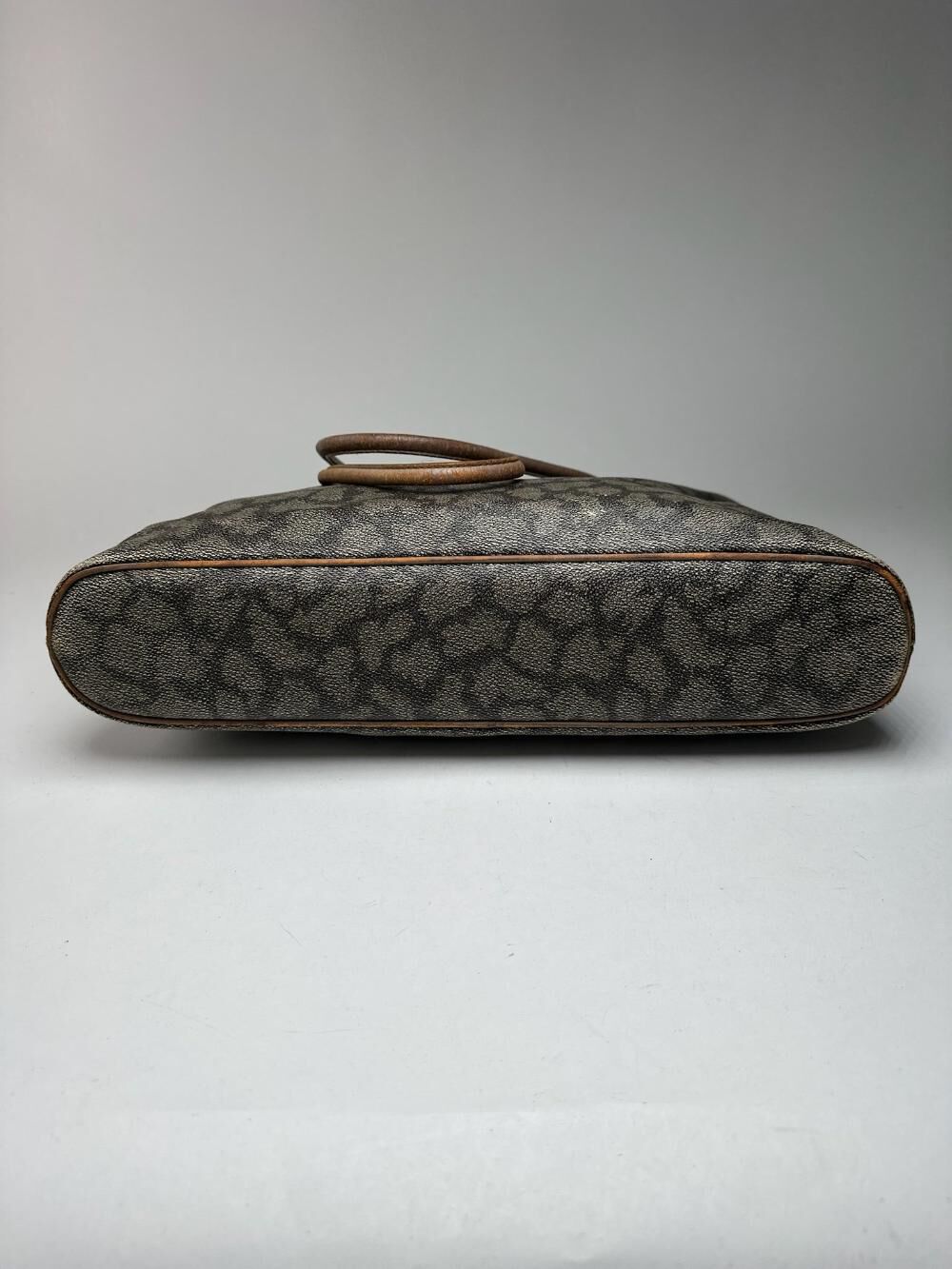 Yves Saint Laurent Tote