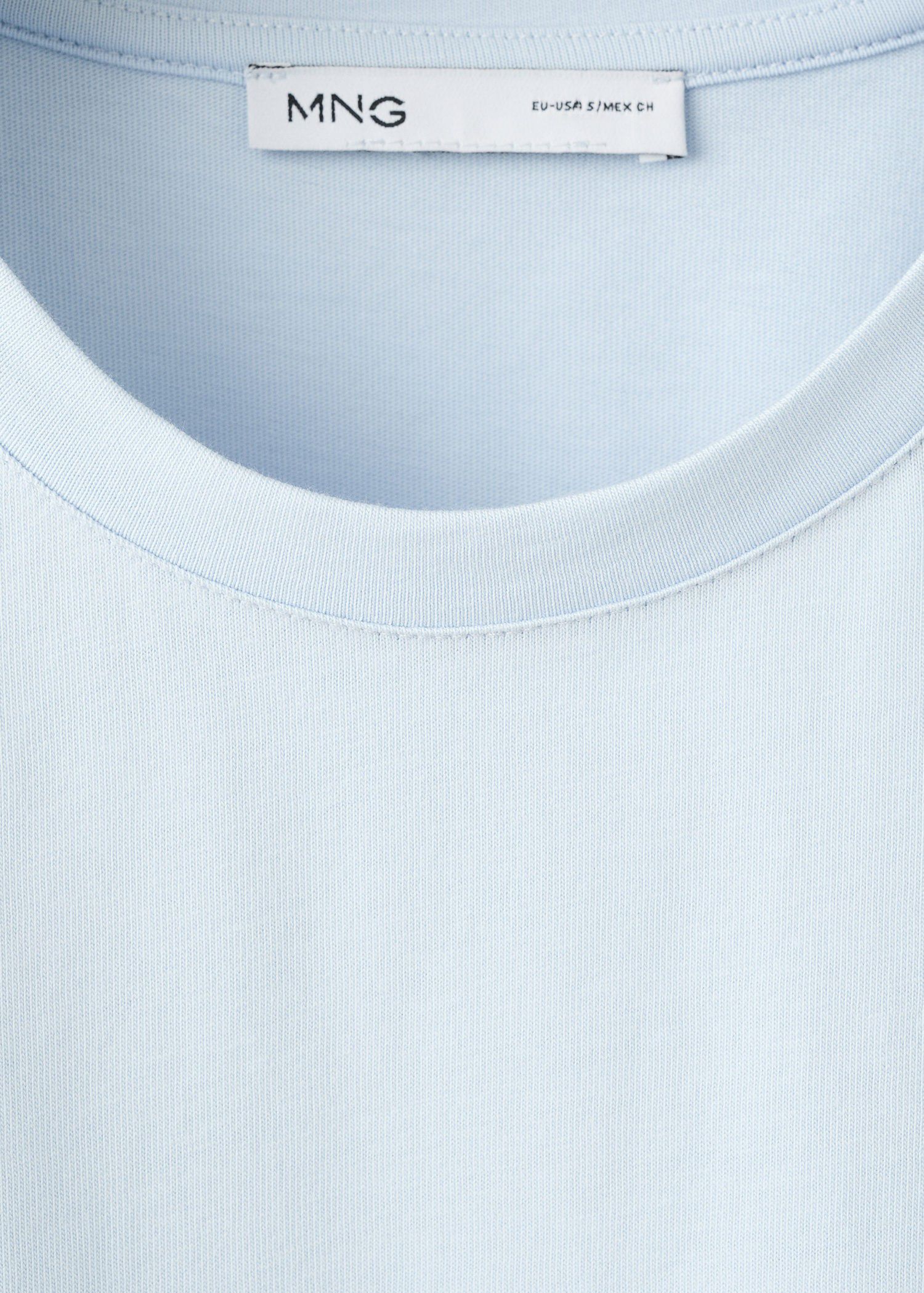 Short-sleeved cotton t-shirt