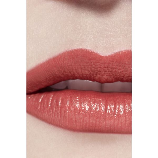 Luminous Intense Lip Colour