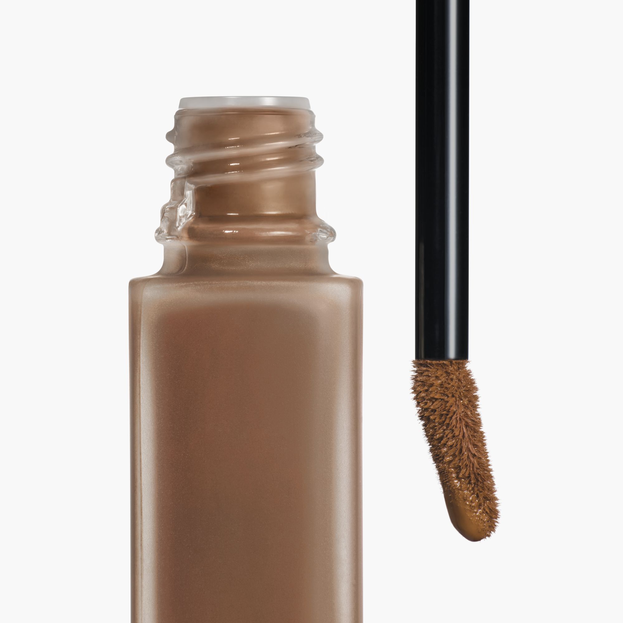 ULTRAWEAR  ALL-DAY COMFORT  FLAWLESS FINISH CONCEALER