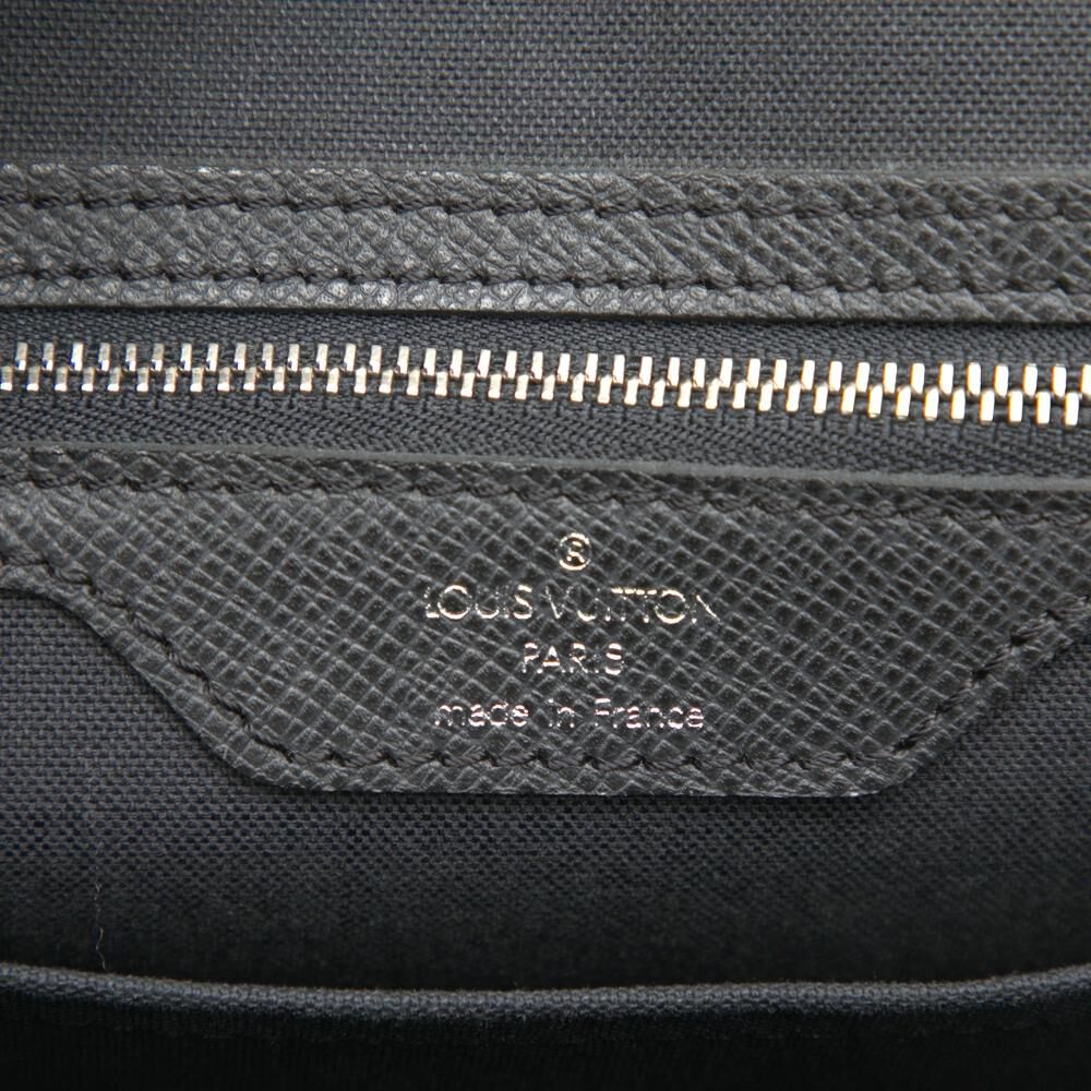 Louis Vuitton Messenger