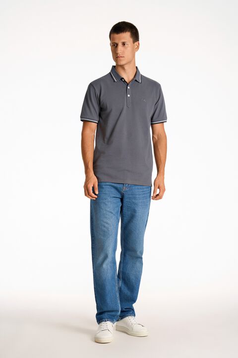 Polo shirt w. contrast piping