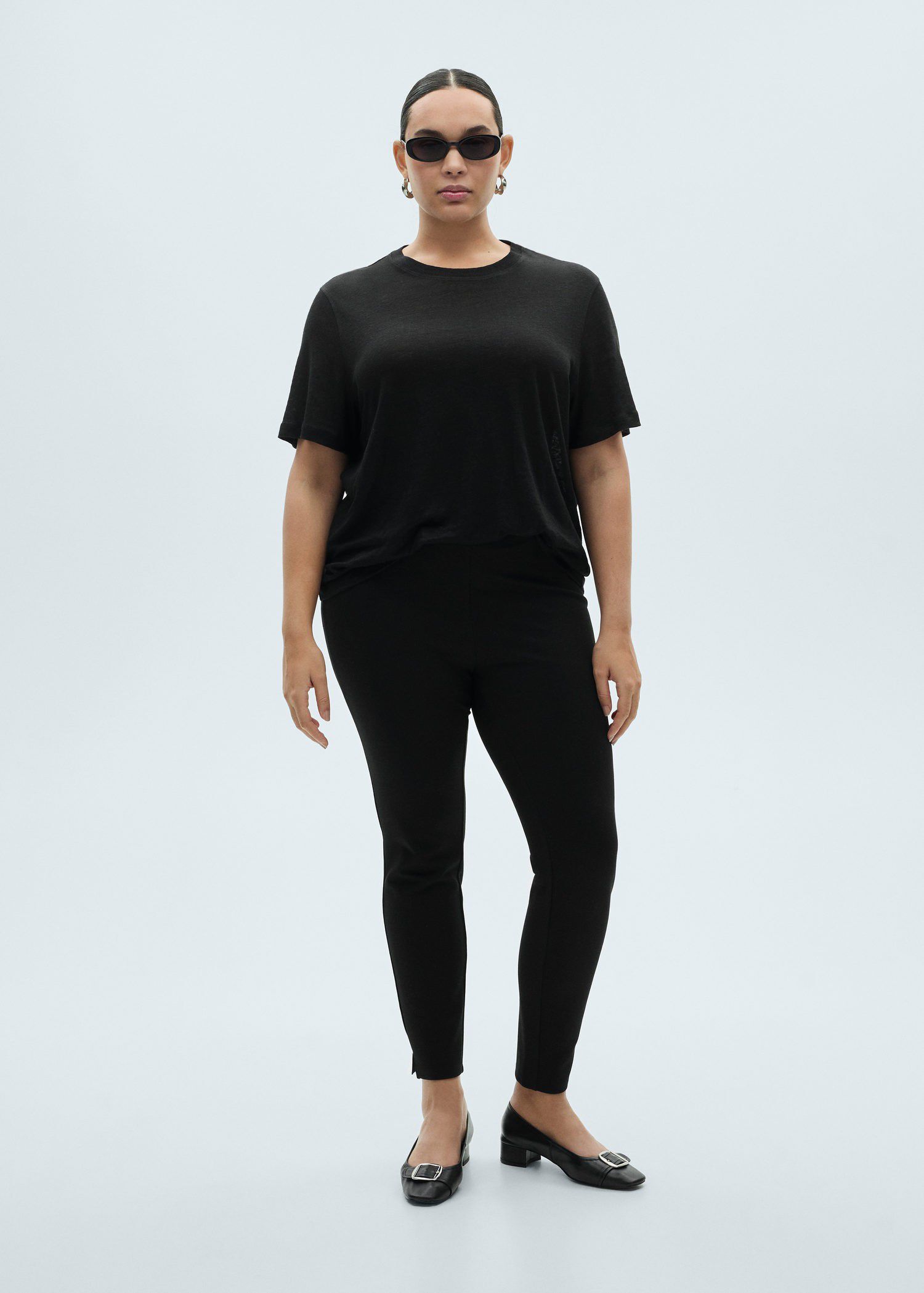 Short-sleeved linen t-shirt