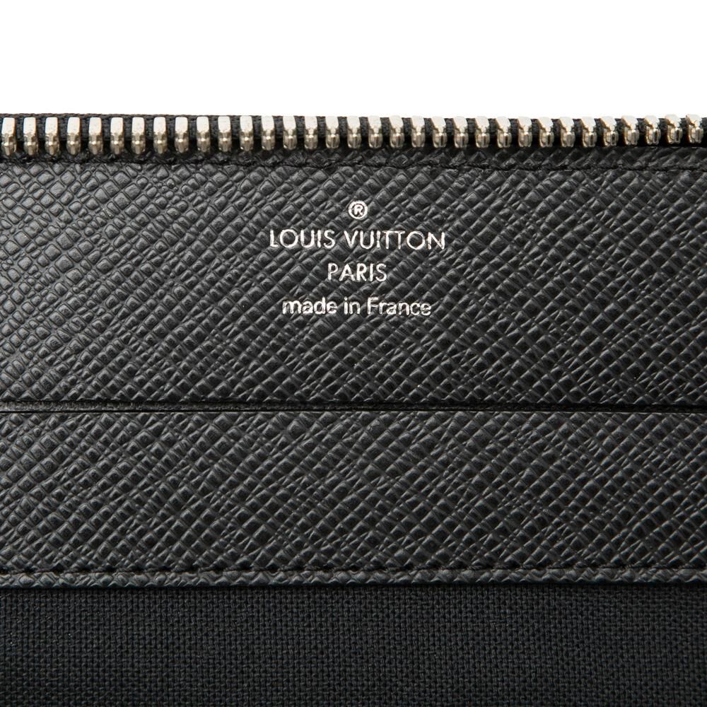 Louis Vuitton Clutch