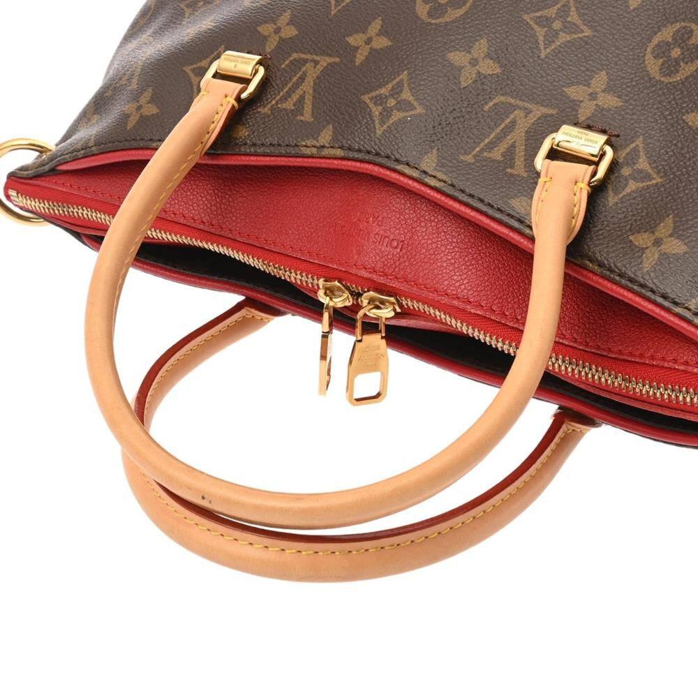 Louis Vuitton Pallas