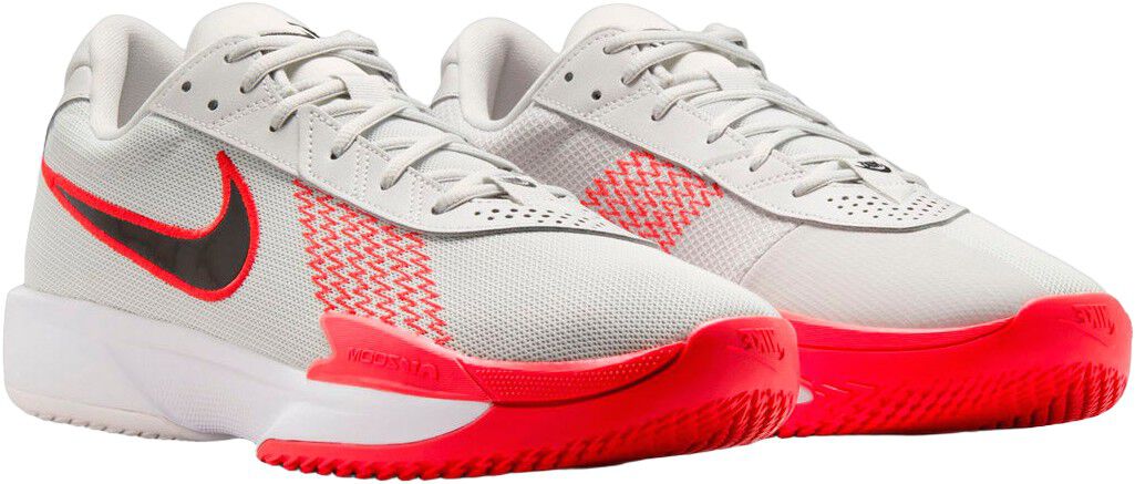 G.T. CUT ACADEMY BASKETBALL SNEAKERS