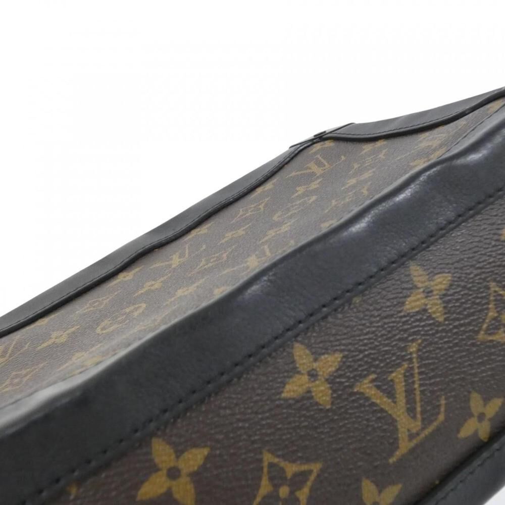 Louis Vuitton Shoulder Bags