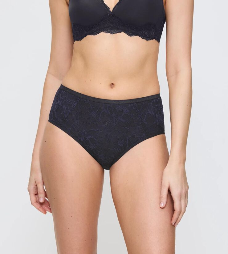 Amourette Charm T Maxi02