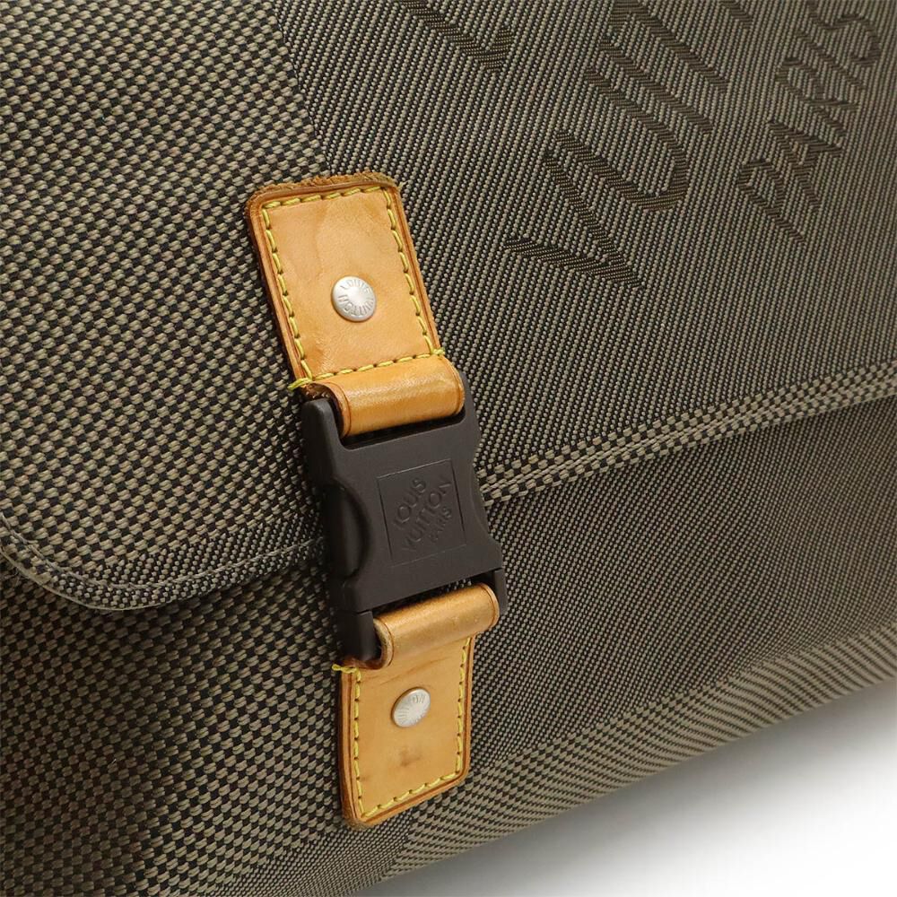 Louis Vuitton Shoulder Bags