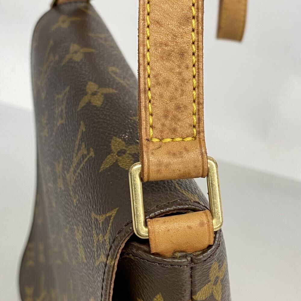 Louis Vuitton Shoulder Bags