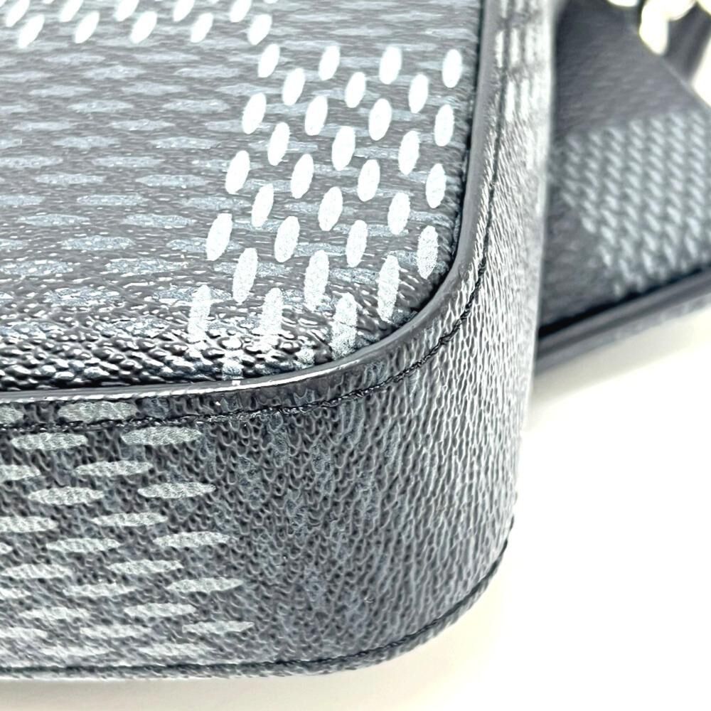 Louis Vuitton Shoulder Bags