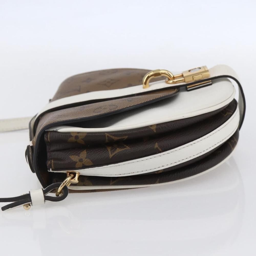 Louis Vuitton Chantilly