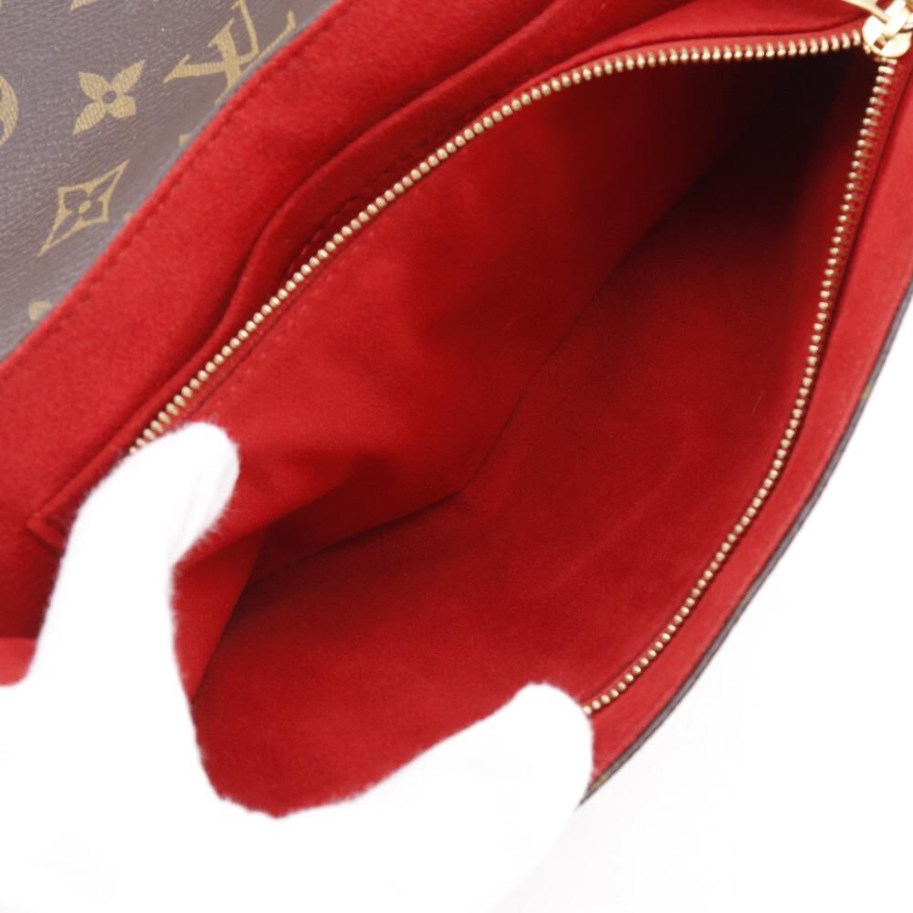 Louis Vuitton Shoulder Bags