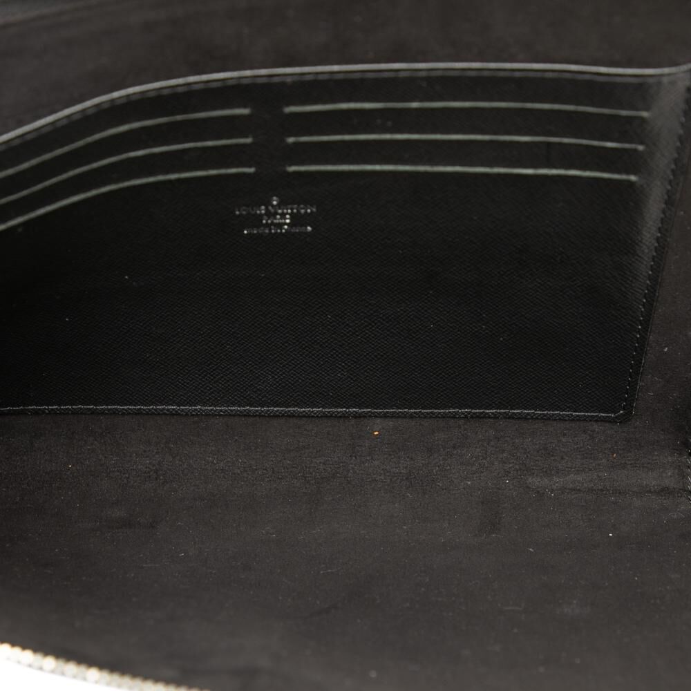 Louis Vuitton Clutch