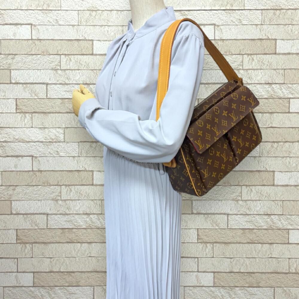 Louis Vuitton Shoulder Bags